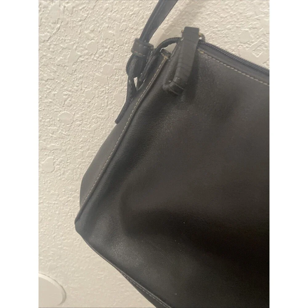 Vintage Liz Claiborne Black Handbag Purse Crossbody Shoulder Bag Classic Clean